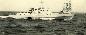 S-Boot mit Gorch Fock 1960-k